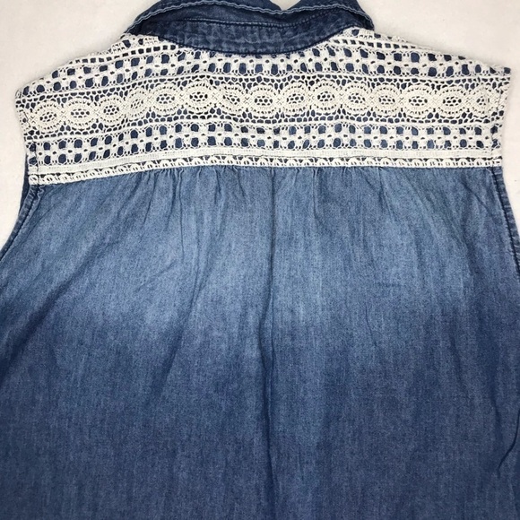 Mudd Sleeveless Collared Button Up Top with Crochet Details Stonewash Size XL - Picture 1 of 12